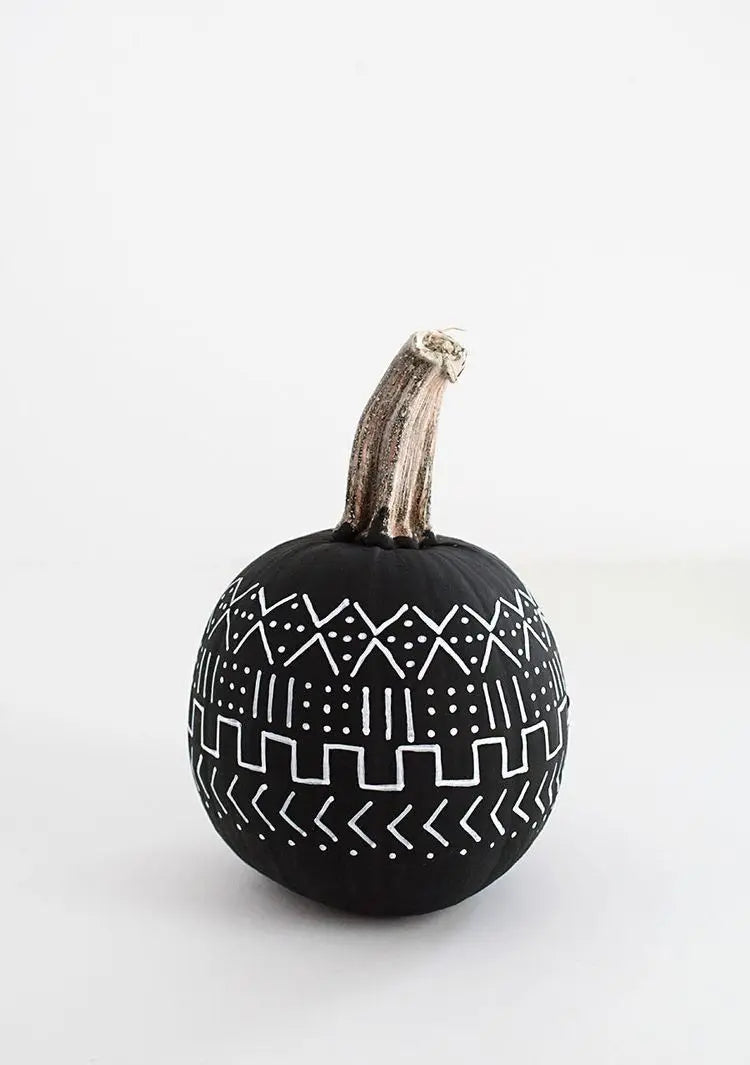 DIY MUD CLOTH PUMPKINS - Fason De Viv