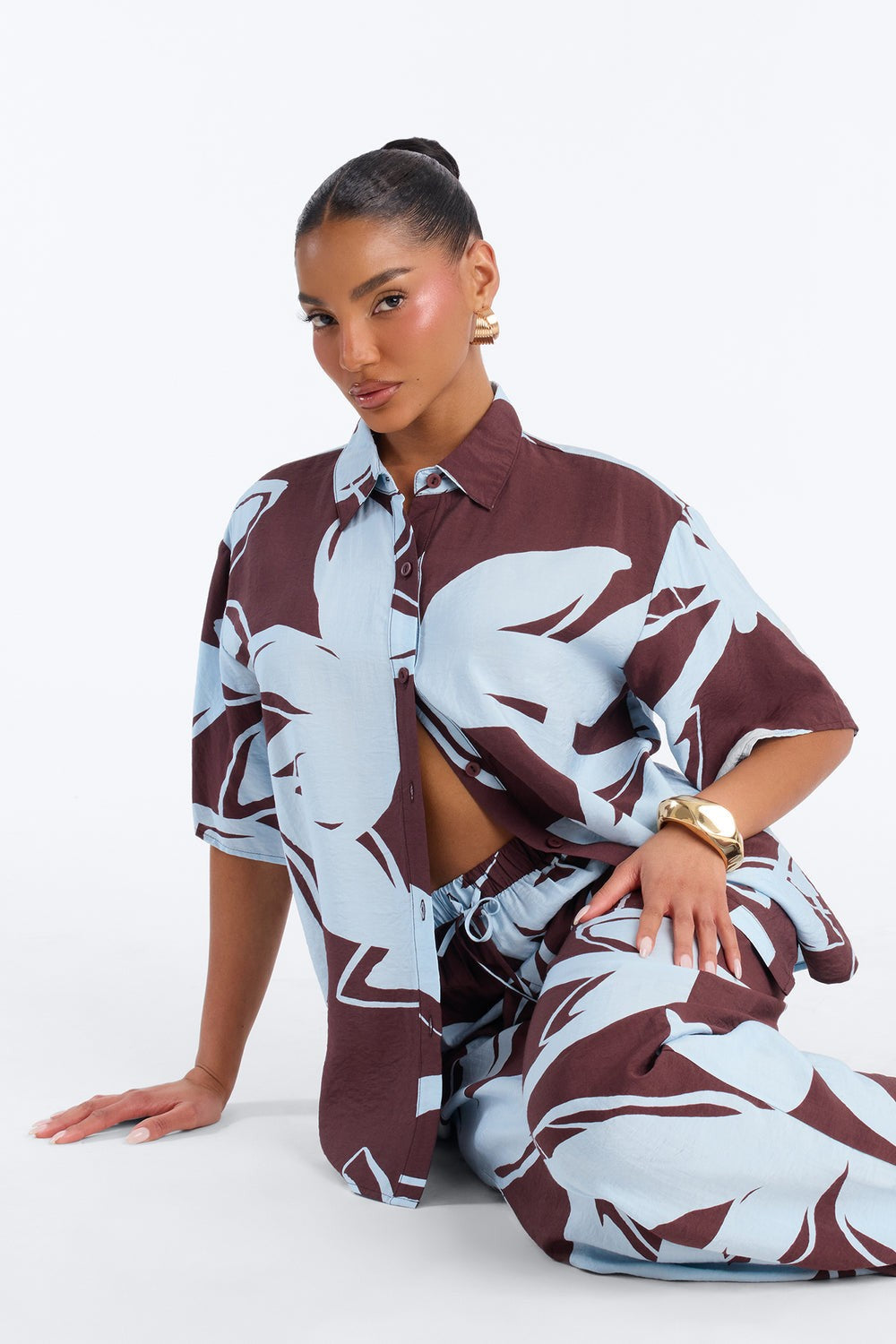 Woman wearing a patterned outfit, Vacation look 