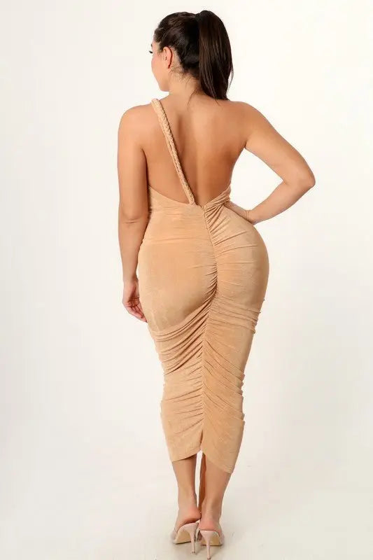 Eboni ONE SHOULDER BODYCON RUCHED MIDI DRESS - Fason De Viv