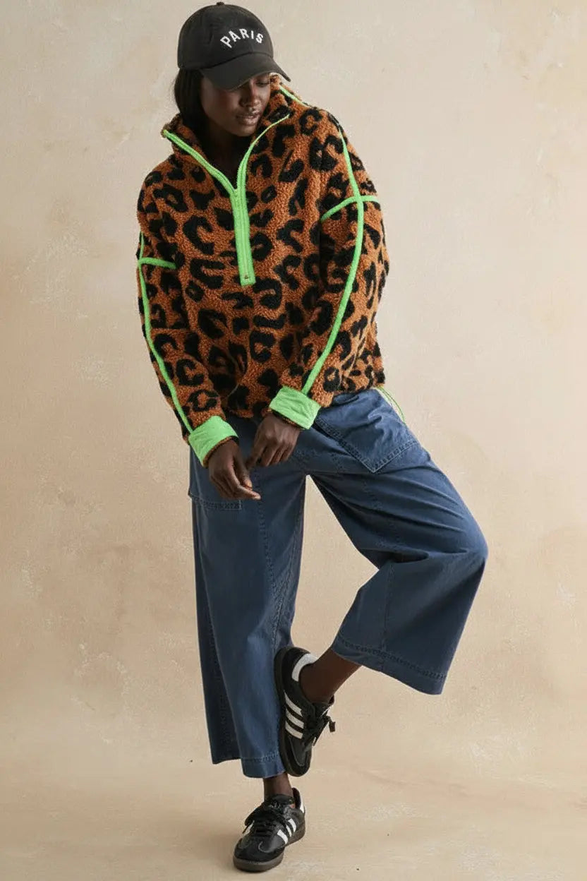 FASON DE VIV Leopard Print Sweatshirt – Women's Sherpa Pullover styled with wide-leg jeans and sneakers, full body view