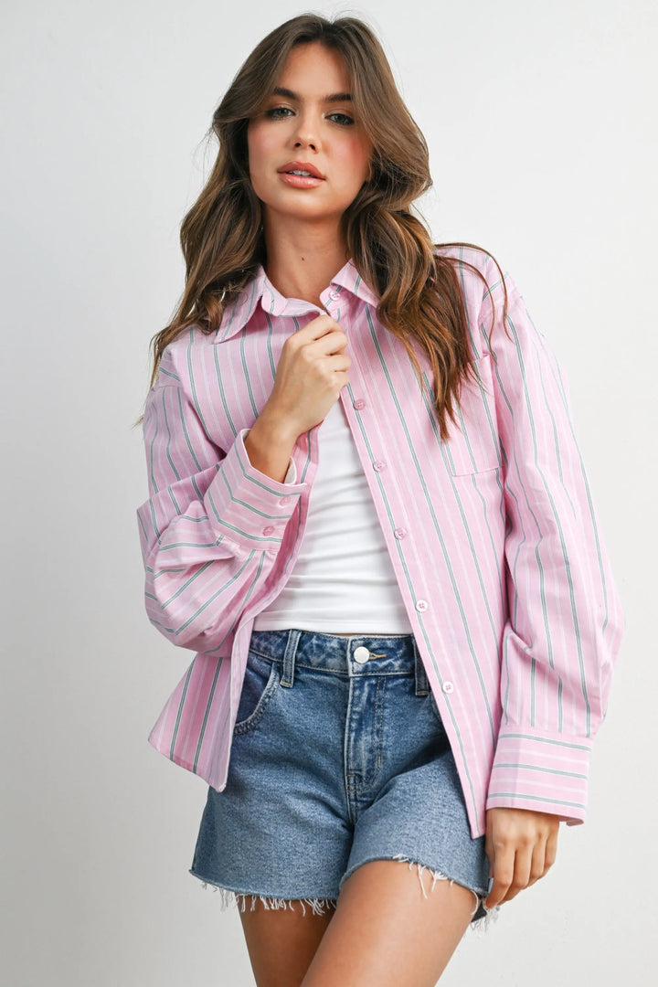 Pink striped button-up shirt, relaxed front pose with denim shorts – FASON DE VIV