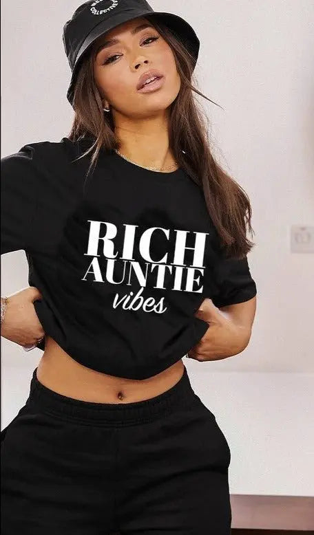 RICH AUNTIE VIBES GRAPHIC WOMEN TEE - Fason De Viv